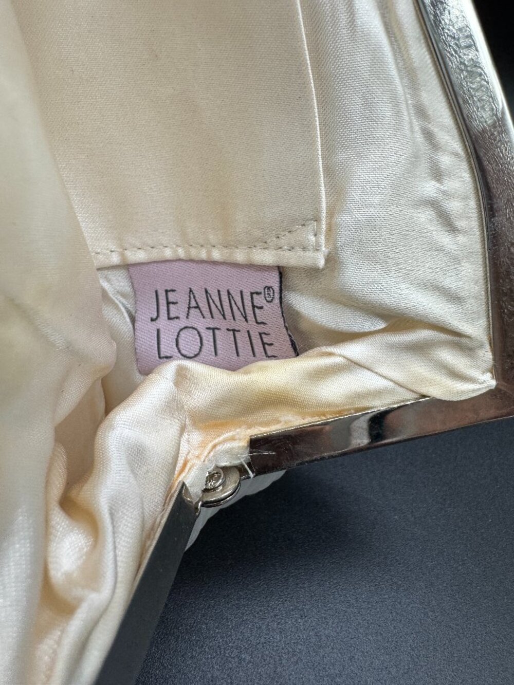 Vintage Jeanne Lottie Evening Purses Clutch White Pleated Silver Hardware - Picture 8 of 9
